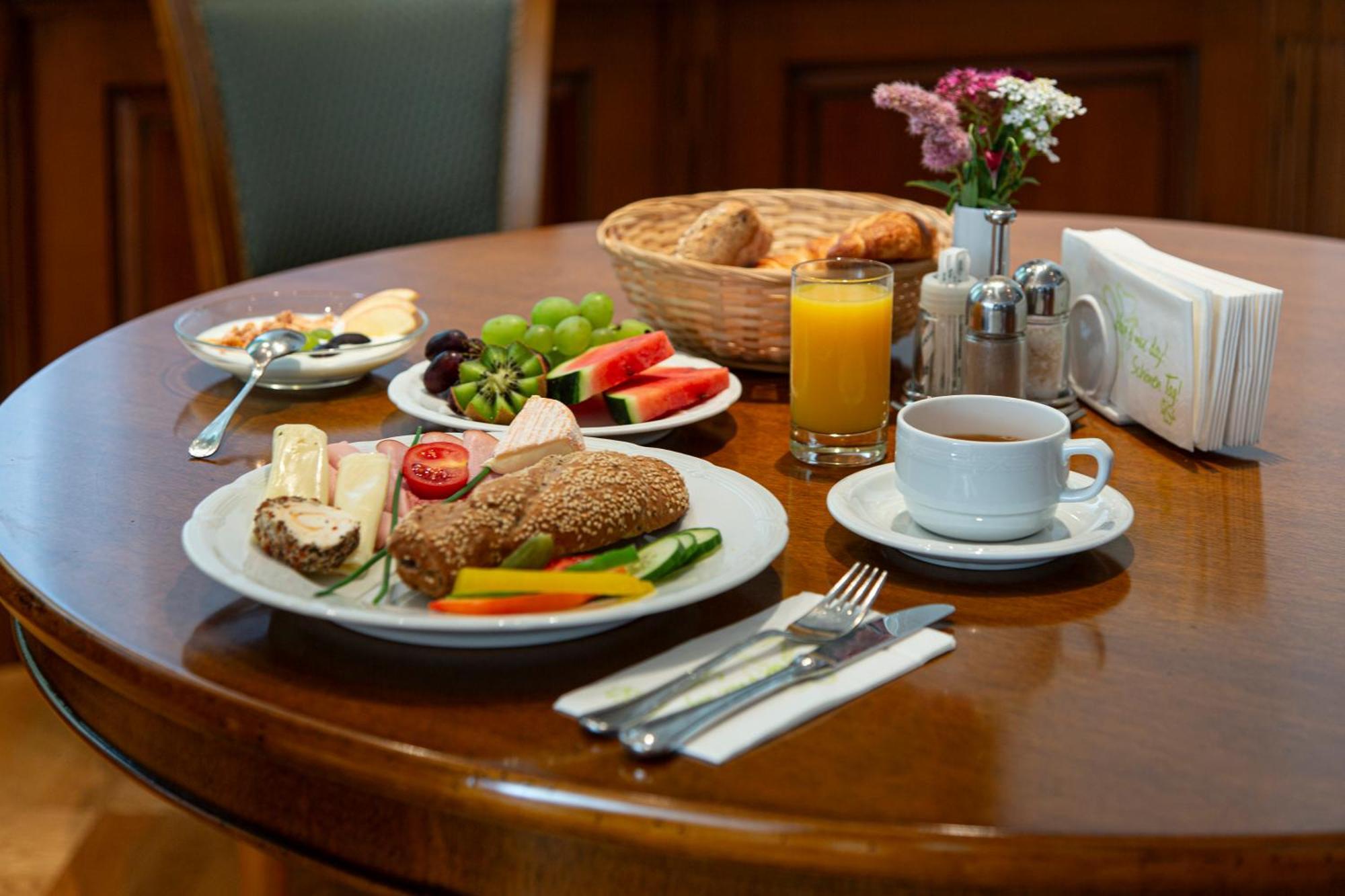 Tirolerhof Hotel Санкт Георген им Атергау Екстериор снимка